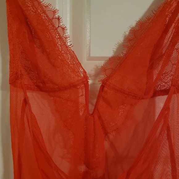 Red Teddy - Picture 2 of 8